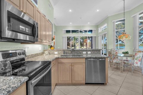 Villa ou maison à vendre à Coral Springs, Floride: 4 chambres, 190.64 m2 № 1954009 - photo 3