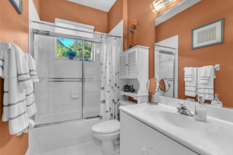 Villa ou maison à vendre à Coral Springs, Floride: 4 chambres, 190.64 m2 № 1954009 - photo 24