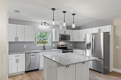 House in Flagler Beach, Florida 4 bedrooms, 162.95 sq.m. № 1904360 - photo 21