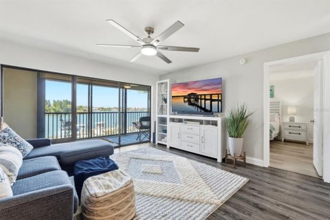 Condominio en venta en New Smyrna Beach, Florida, 2 dormitorios, 97.83 m2 № 2098143 - foto 17