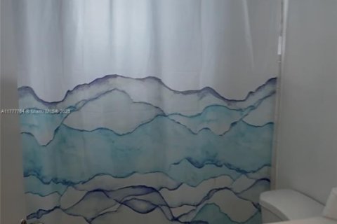 Купить виллу или дом в Хомстед, Флорида 3 спальни, 128.02м2, № 1942667 - фото 16