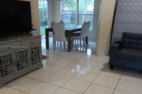 Купить виллу или дом в Хомстед, Флорида 3 спальни, 128.02м2, № 1942667 - фото 6