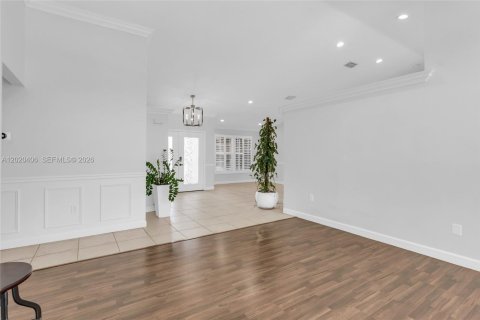 House in Pembroke Pines, Florida 3 bedrooms, 219.71 sq.m. № 2186290 - photo 18