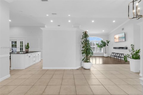 House in Pembroke Pines, Florida 3 bedrooms, 219.71 sq.m. № 2186290 - photo 17