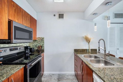 Copropriété à vendre à Miami, Floride: 3 chambres, 114.46 m2 № 1990566 - photo 17