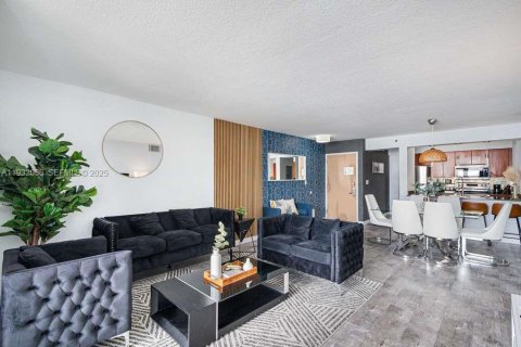 Copropriété à vendre à Miami, Floride: 3 chambres, 114.46 m2 № 1990566 - photo 16