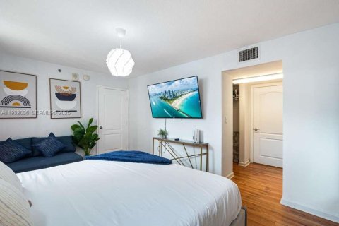 Copropriété à vendre à Miami, Floride: 3 chambres, 114.46 m2 № 1990566 - photo 13