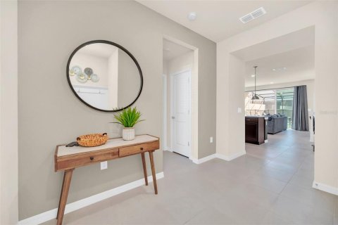 Townhouse in Davenport, Florida 5 bedrooms, 213.02 sq.m. № 2198527 - photo 5