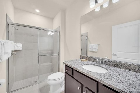 Townhouse in Davenport, Florida 5 bedrooms, 213.02 sq.m. № 2198527 - photo 24