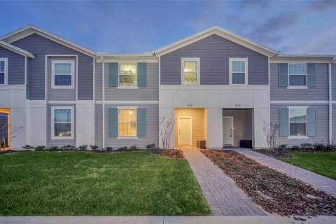 Townhouse in Davenport, Florida 5 bedrooms, 213.02 sq.m. № 2198527