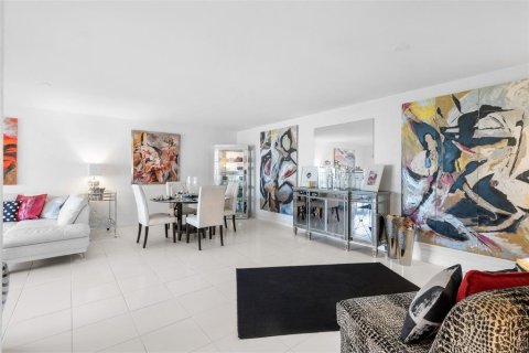 Condo in Sarasota, Florida, 2 bedrooms  № 1268491 - photo 14