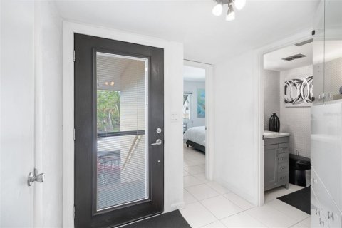 Condo in Sarasota, Florida, 2 bedrooms  № 1268491 - photo 12