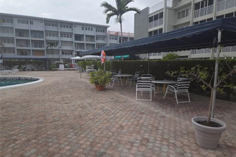 Снять в аренду кондоминиум в Халландейл-Бич, Флорида 1 спальня, 71.53м2, № 2009234 - фото 3