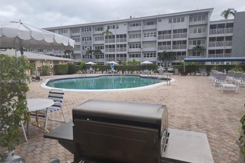 Снять в аренду кондоминиум в Халландейл-Бич, Флорида 1 спальня, 71.53м2, № 2009234 - фото 2