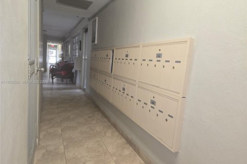 Снять в аренду кондоминиум в Халландейл-Бич, Флорида 1 спальня, 71.53м2, № 2009234 - фото 4