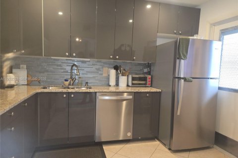 Снять в аренду кондоминиум в Халландейл-Бич, Флорида 1 спальня, 71.53м2, № 2009234 - фото 10