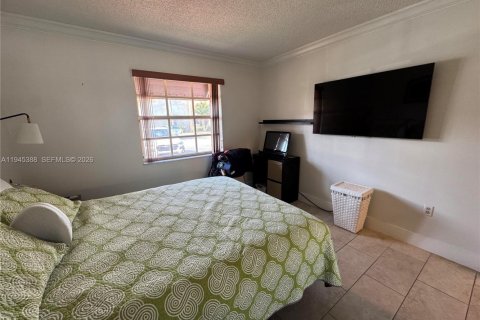 Townhouse in Miami, Florida 2 bedrooms, 84.45 sq.m. № 2001816 - photo 14