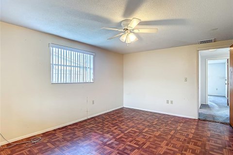 House in New Port Richey, Florida 2 bedrooms, 125.33 sq.m. № 1829397 - photo 27