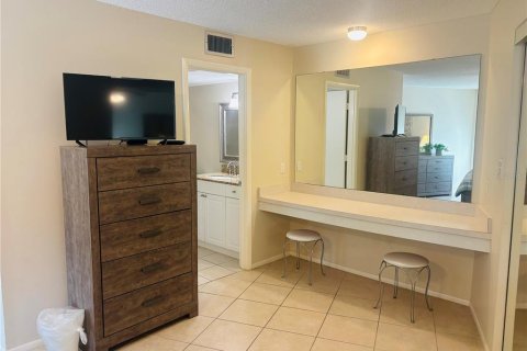 Copropriété à vendre à Sarasota, Floride: 2 chambres, 112.88 m2 № 2102793 - photo 16