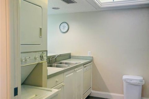 Copropriété à vendre à Sarasota, Floride: 2 chambres, 112.88 m2 № 2102793 - photo 7