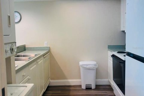 Copropriété à vendre à Sarasota, Floride: 2 chambres, 112.88 m2 № 2102793 - photo 8