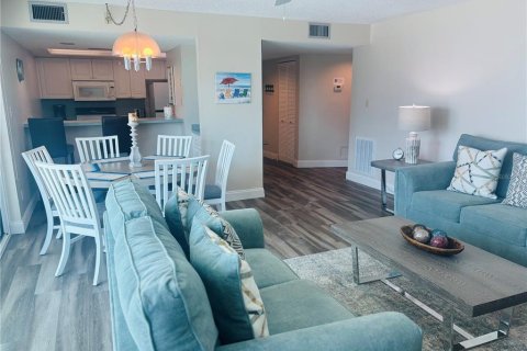 Copropriété à vendre à Sarasota, Floride: 2 chambres, 112.88 m2 № 2102793 - photo 4