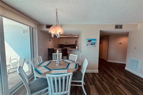 Copropriété à vendre à Sarasota, Floride: 2 chambres, 112.88 m2 № 2102793 - photo 3