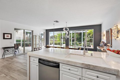 Casa en West Palm Beach, Florida 4 dormitorios, 237.46 m2 № 2248477