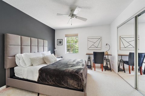 Casa en venta en West Palm Beach, Florida, 4 dormitorios, 237.46 m2 № 2248477 - foto 15