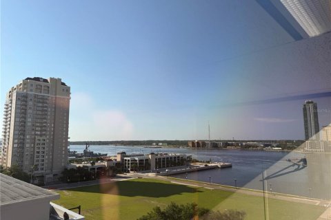 Propiedad comercial en alquiler en Jacksonville, Florida № 1803657 - foto 8