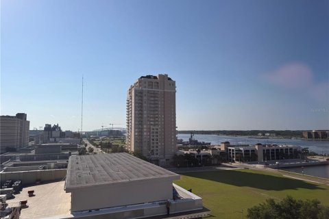 Propiedad comercial en alquiler en Jacksonville, Florida № 1803657 - foto 5