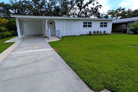 House in Tampa, Florida 3 bedrooms, 157 sq.m. № 1888653 - photo 2