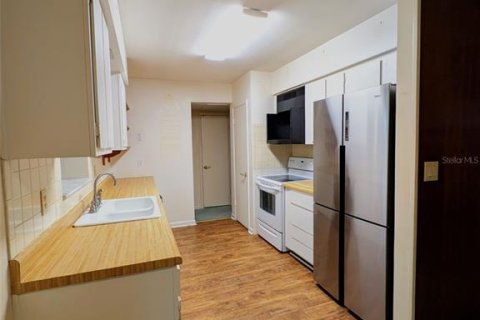 House in Tampa, Florida 3 bedrooms, 157 sq.m. № 1888653 - photo 6