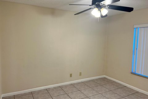 Condo in Boynton Beach, Florida, 2 bedrooms № 2081703 - photo 4