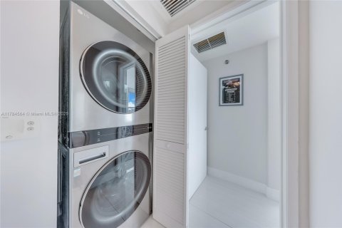 Купить кондоминиум в Майами, Флорида 1 спальня, 71.91м2, № 1655383 - фото 11