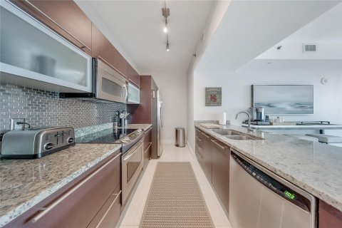 Купить кондоминиум в Майами, Флорида 1 спальня, 71.91м2, № 1655383 - фото 5