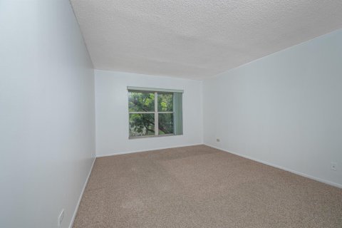 Condo in Lauderhill, Florida, 1 bedroom  № 2192434 - photo 19