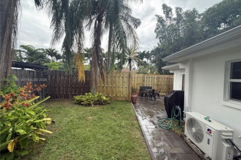 Casa en alquiler en Fort Lauderdale, Florida, 1 dormitorio, 65.03 m2 № 1995122 - foto 11