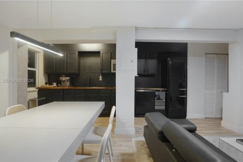 Casa en alquiler en Fort Lauderdale, Florida, 1 dormitorio, 65.03 m2 № 1995122 - foto 3