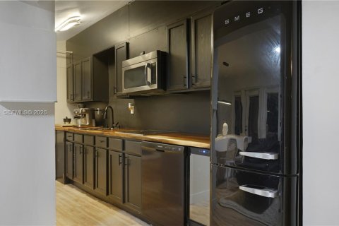 Casa en alquiler en Fort Lauderdale, Florida, 1 dormitorio, 65.03 m2 № 1995122 - foto 4