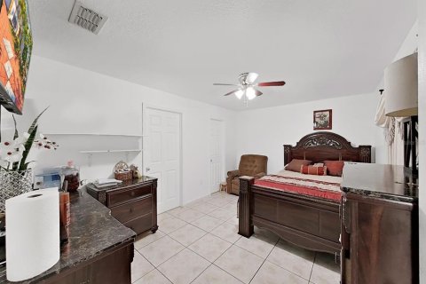 Casa en venta en Tampa, Florida, 3 dormitorios, 111.76 m2 № 2213344 - foto 16