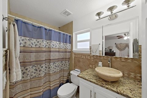 Casa en venta en Tampa, Florida, 3 dormitorios, 111.76 m2 № 2213344 - foto 18