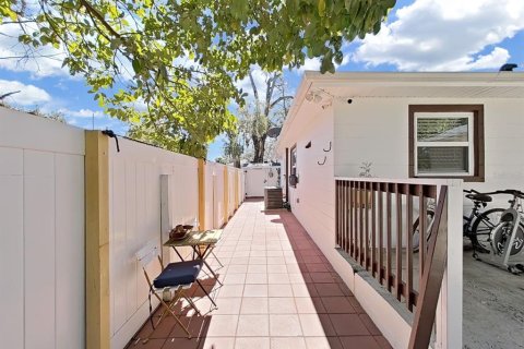 Casa en venta en Tampa, Florida, 3 dormitorios, 111.76 m2 № 2213344 - foto 28