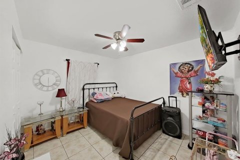 Casa en venta en Tampa, Florida, 3 dormitorios, 111.76 m2 № 2213344 - foto 19