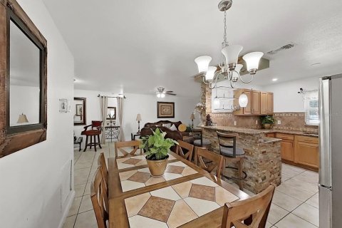 Casa en venta en Tampa, Florida, 3 dormitorios, 111.76 m2 № 2213344 - foto 12