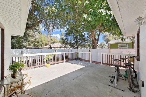 Casa en venta en Tampa, Florida, 3 dormitorios, 111.76 m2 № 2213344 - foto 26