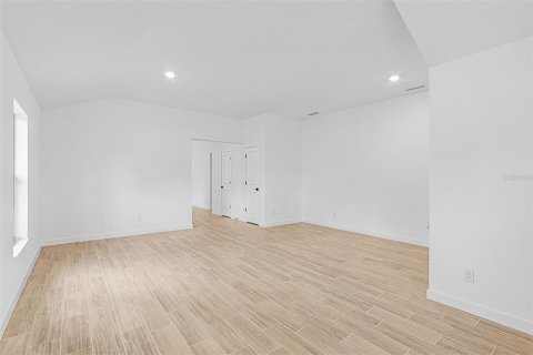 Villa ou maison à vendre à North Port, Floride: 4 chambres, 172.98 m2 № 2149444 - photo 6