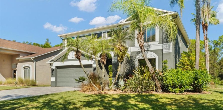 House in Odessa, Florida 3 bedrooms, 214.05 sq.m. № 2235628