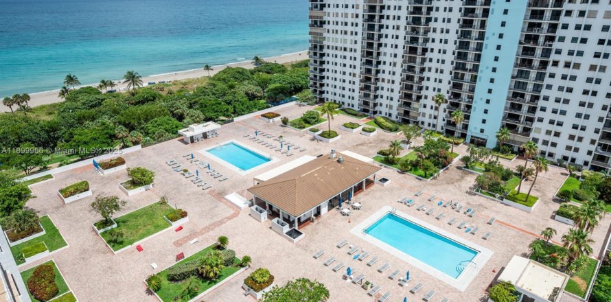 Condo à Hollywood, Floride, 2 chambres № 1964457