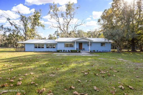House in Starke, Florida 3 bedrooms, 188.96 sq.m. № 841020 - photo 1